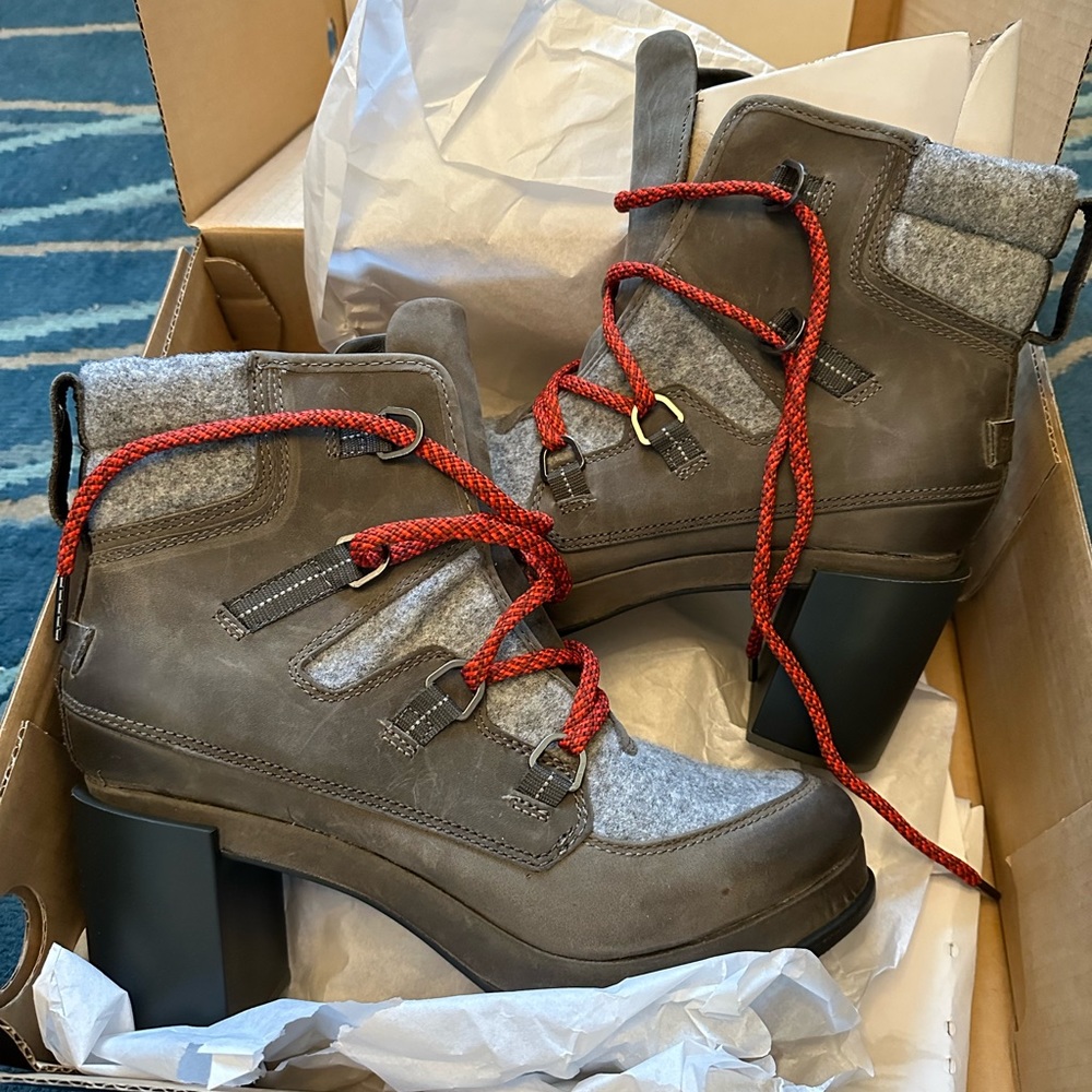 NWT Sorel Blake Lace Waterproof Booties - Picture 3 of 9